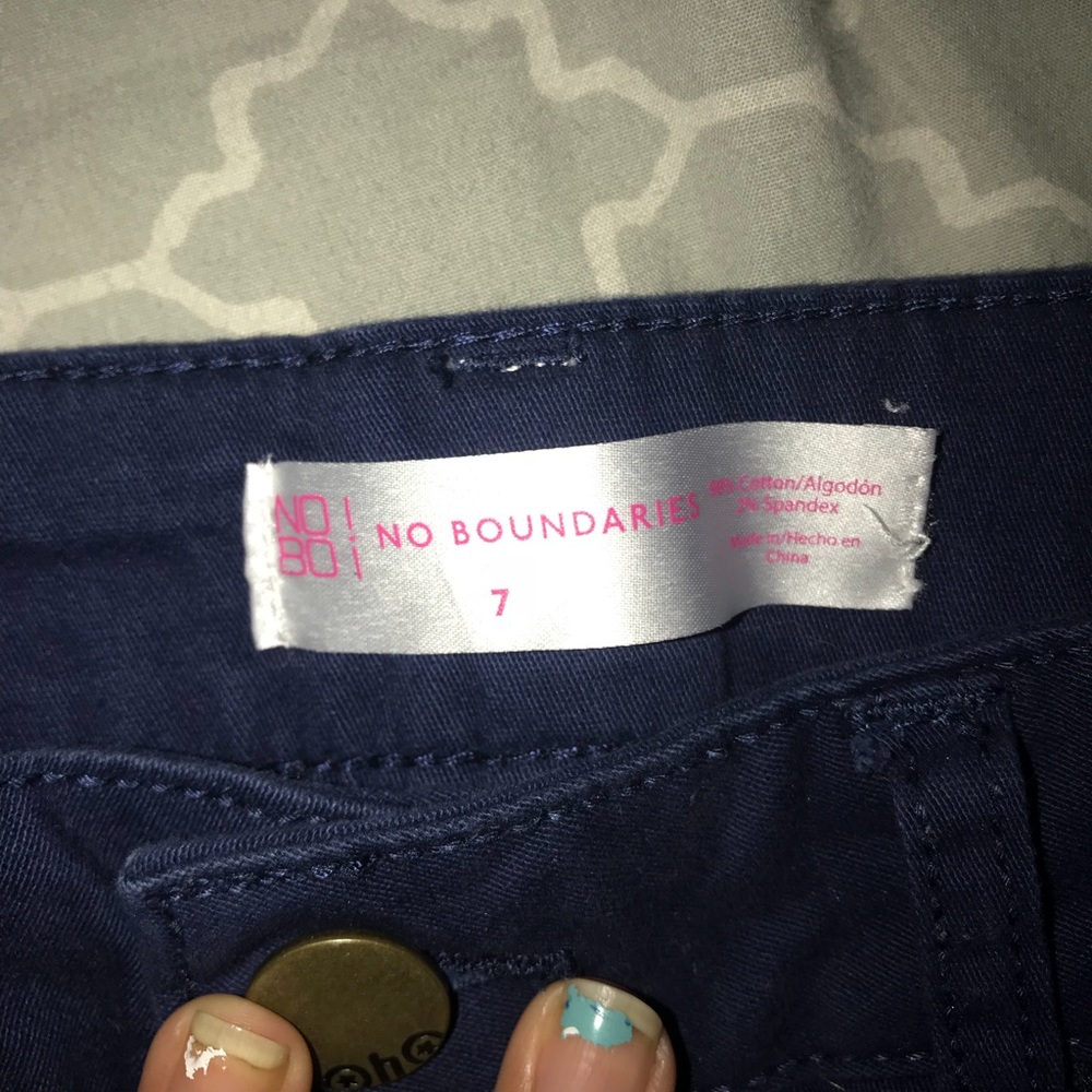 Shorts - Picture 3 of 3